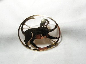 Wild Bryde Cat Brooch Full-Body, Framed - Unofficial Wild Bryde Collector's Guide